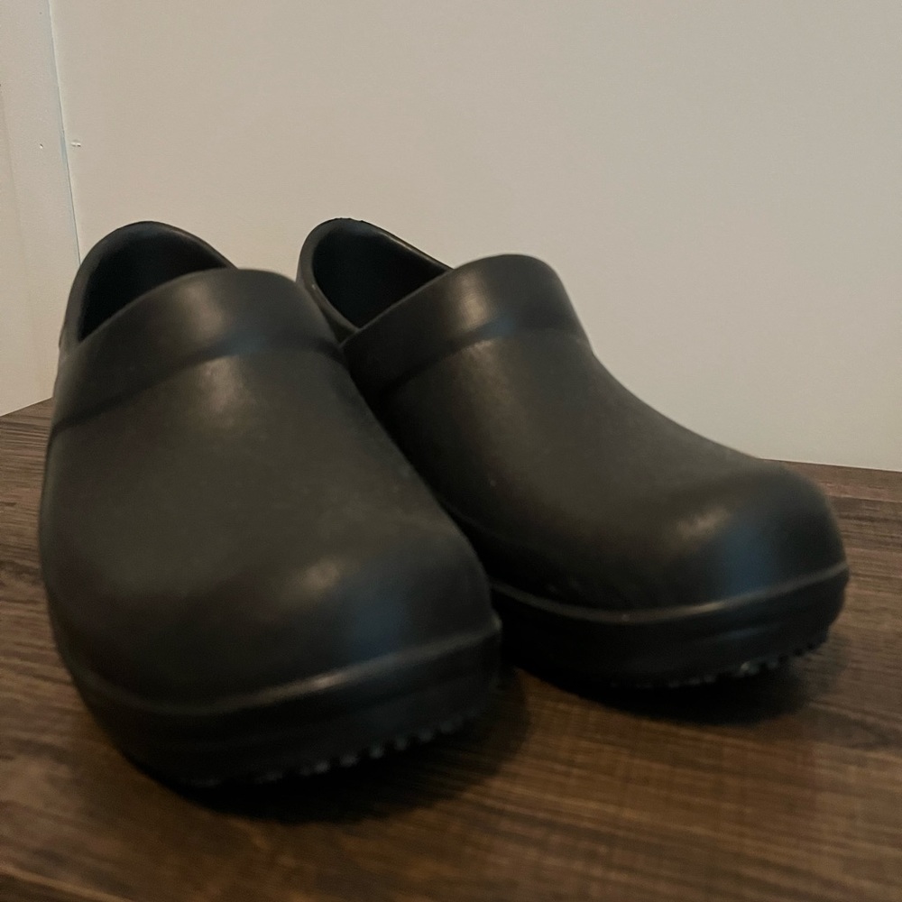 Crocs Neria Pro Ii Clog. Black. Size 6 - image 5
